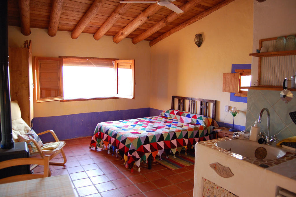 El Nido De La Collalba Apartment Cabañas del Castillo Room photo