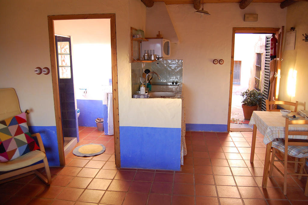 El Nido De La Collalba Apartment Cabañas del Castillo Room photo